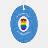Gay Pride Brown Angel Hanukkah Flag Personalisiert Ornament Aus Metall (Vorderseite links)