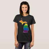 Gay Pride Flag  Michigan State Map  Rainbow Stripe T-Shirt (Vorne ganz)