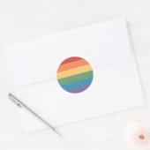 Gay Pride-Flagge im Hintergrund Runder Aufkleber (Umschlag)