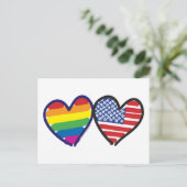 GAY-PRIDE-HERZ-UND-FLAG POSTKARTE (Stehend Vorderseite)