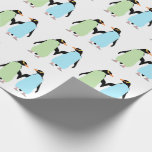 Gay Pride Pinguine Holding Hands Geschenkpapier<br><div class="desc">Zwei Pinguine mit Händen. Ich habe Pastellfarben (grün und blau) verwendet, um zu implizieren, dass beide männlich sind. Sie halten Hände und schauen in die Augen der anderen. Ein Gay Pride-Design. Die Pinguine basieren auf dem neuseeländischen Ureinwohner, dem gelben Mit Augen Pinguin, auch bekannt unter dem Namen Maori, HOIHO. Ein...</div>