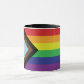 Gay Pride-Regenbogenflagge Progressive LGBTQIA+ Tasse (Zentrum)