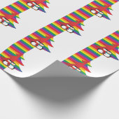 Gay Pride Weihnachtsbaum mit Pinguin Couple Geschenkpapier (Ecke)