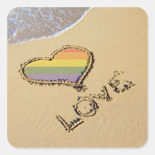 Gay Rainbow Liebe Herz in Sand Quadratischer Aufkleber