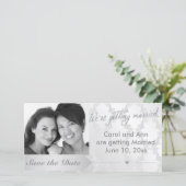 Gay Silver Damask Wedding Foto Save the Date (Stehend Vorderseite)