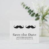 Gay Wedding Double Mustache Save the Date Ankündigungspostkarte (Stehend Vorderseite)