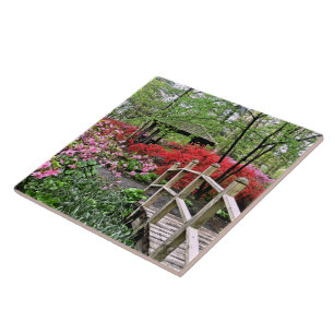 "GAZEBO, HOLZBRÜCKE, RHODODENDRON UND AZALEAS" FLIESE