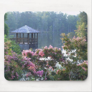 Gazebo im Frühjahr Mousepad