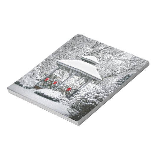 Gazebo im Schnee Notizblock (Rotiert)