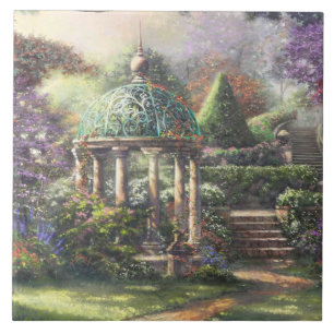 Gazebo umgeben durch Blumen Fliese