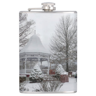 Gazebo und Cannon Flachmann