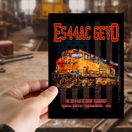 GE ES44AC GEVO Locomotive und amerikanische Flagge Postkarte