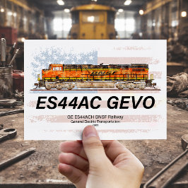 GE ES44AC GEVO Locomotive und amerikanische Flagge Postkarte