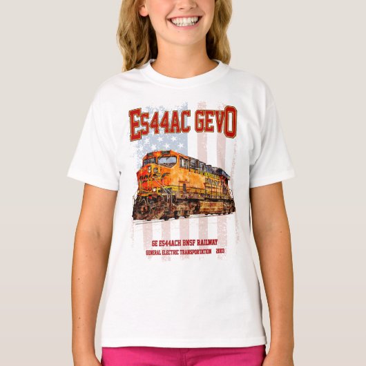 GE ES44AC GEVO Locomotive und amerikanische Flagge T-Shirt (Vorderseite)