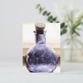 Gealterte blaue Flasche Postkarte (Stehend Vorderseite)