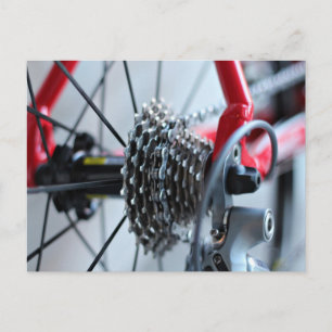 Gear gedachte, ein rotes Fahrrad mit mehreren Gäng Postkarte