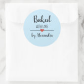 Gebacken mit Liebe hellblauer Skriptname Runder Aufkleber (Tasche)