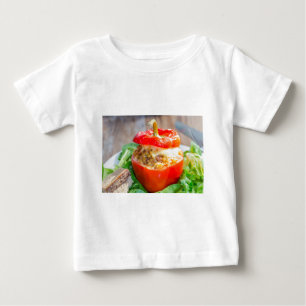 Gebackene Paprikaschoten mit Fleischsoße und Käse Baby T-shirt
