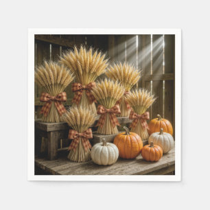 Gebackene Weizenschalen im Stall mit Pumpkins Serviette