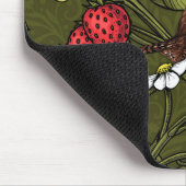 Gebärde und Erdbeeren auf dunkelgrün Mousepad (Ecke)