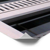 Gebäude aus weißem Beton mit Terrassen Poster (Ecke)