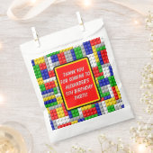 Gebäude blockiert den Primärfarbenjungen Geburtsta Geschenktütchen (Ausgeschnitten)