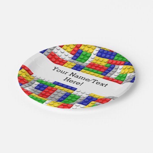 Gebäude blockiert den Primärfarbenjungen Geburtsta Pappteller (Schrägansicht)