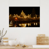 Gebäude des britischen Kolumbien-Parlaments nachts Poster (Küche)