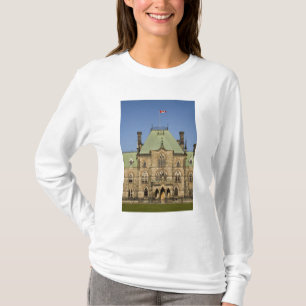 Gebäude des Parlaments in Ottawa, Ontario, Kanada T-Shirt