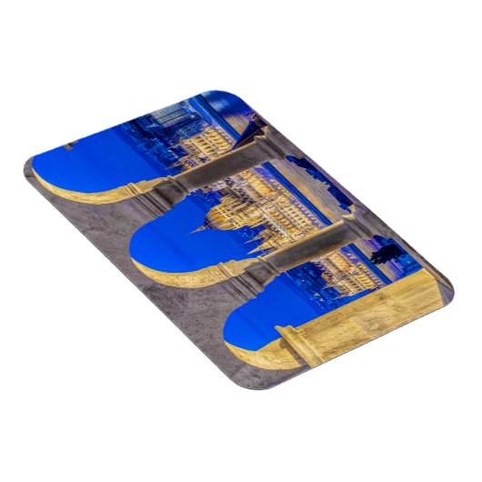 Gebäude des ungarischen Parlaments in der Dusk Magnet (Rechte Seite)