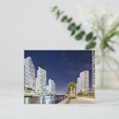 Gebäude entlang des Miami River Riverwalk Postkarte (Stehend Vorderseite)