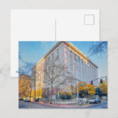 Gebäude und Straßenbäume Postkarte (Vorne/Hinten)