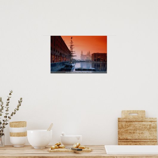 Gebäude von Albert Dock Complex, Liverpoo Poster (Küche)