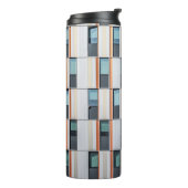 Gebäude weiß und orange thermosbecher (Nach links gedreht)