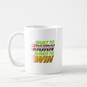 Gebaut zum Brennen, Verdrahtet zum Siegen - Retro- Kaffeetasse