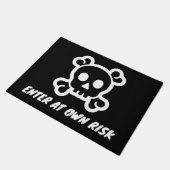 Geben Sie auf eigene Gefahr lustige Schädelkopfsym Fußmatte (Schrägansicht)