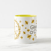 Geben Sie Bienen eine Möglichkeits-Tasse Zweifarbige Tasse (Mittel)