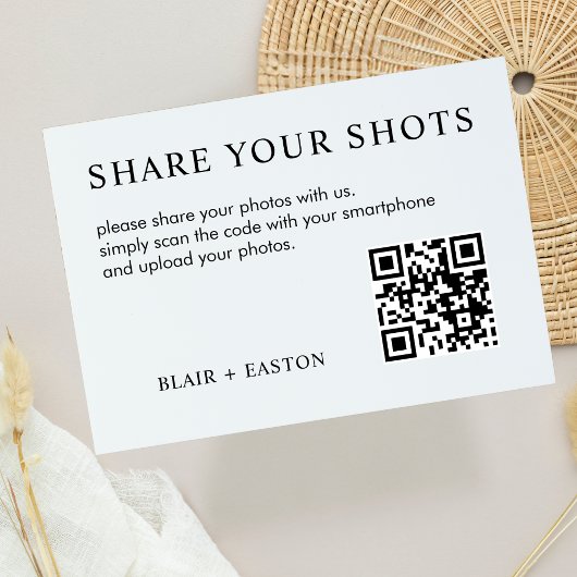 Geben Sie den QR-Code für Ihre Shots an ein Foto-A Begleitkarte