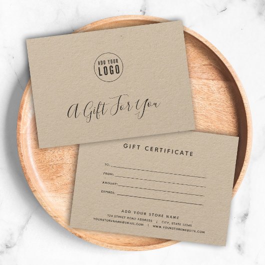 Geben Sie Ihr Logo Rustic Kraft Geschenkgutschein 