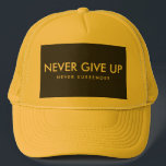 Geben Sie niemals benutzerdefinierten Text unisex Truckerkappe<br><div class="desc">CustomText & Color Moderne elegante Vorlage Sport Fitness Damen Männer Unisex nie aufgeben Gelb und Schwarz Baseball & Trucker Hats / Caps.</div>