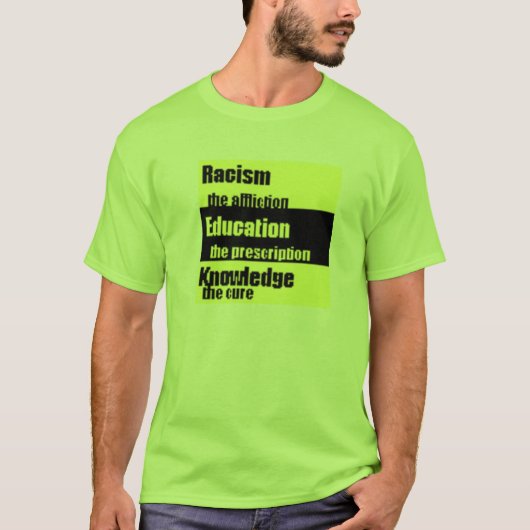 Geben Sie Rassismus den Stiefel! T-Shirt (Vorderseite)