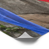 Gebetsfahnen hängen nahe Taktshang Poster (Ecke)