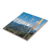 Gebetsfahnen in den bhutanischen Ostergebirgen Fliese (Seite)