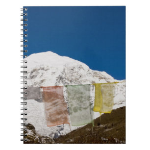 Gebetsfahnen und Monte Jhomolhari, Bhutan. Notizblock
