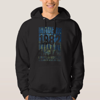 Gebildet 1982 40 Jahre alt 40. Geburtstag 1 Hoodie