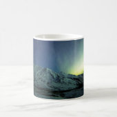 Gebirge | Aurora Borealis & Milky Way Alaska Kaffeetasse (Mittel)