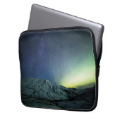 Gebirge | Aurora Borealis & Milky Way Alaska Laptopschutzhülle (Vorderseite Links)