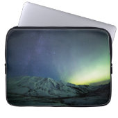 Gebirge | Aurora Borealis & Milky Way Alaska Laptopschutzhülle (Vorderseite)