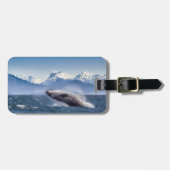 Gebirge | Breaching Whale Glacier Bay, Alaska Gepäckanhänger (Vorderseite horizontal)