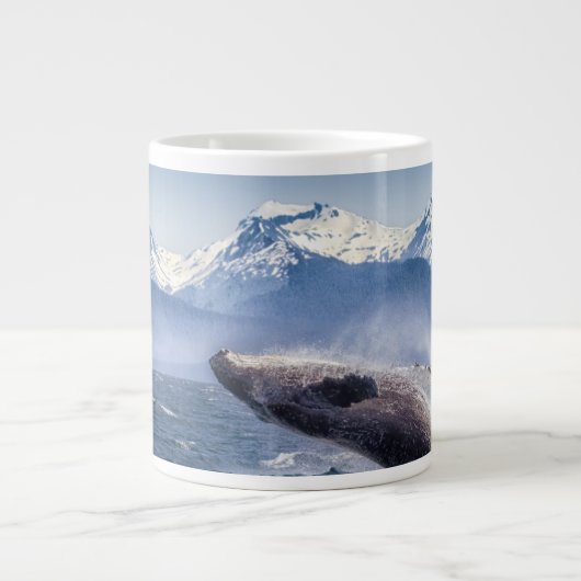 Gebirge | Breaching Whale Glacier Bay, Alaska Jumbo-Tasse (Vorderseite)